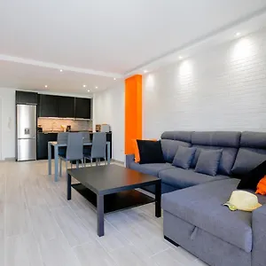 https://conypra-modern-and-renovated-with-terrace-wifi.tenerifehoteles.net